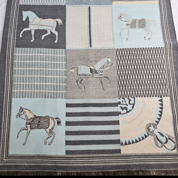 Blue Green Teal Equestrian Horse Soft Thick Shawl Scarf  Wrap - Picture 9 of 10